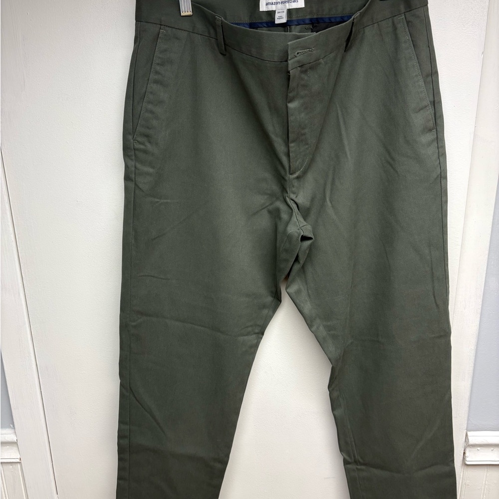 Amazon Essentials Men's Forest Green Chinos